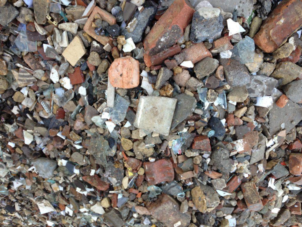 At the conveyor end a pile of cleaned oversize aggregate. Ideal for recycling.